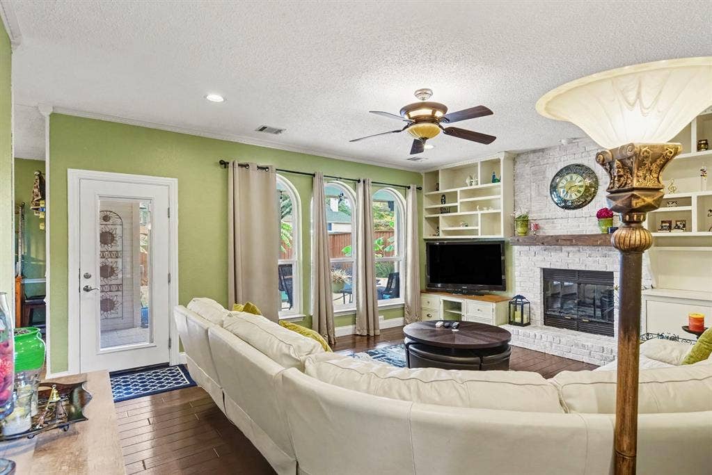 1713 Endicott Drive, Plano, TX 75025 1713 Endicott Drive, Plano, TX 75025