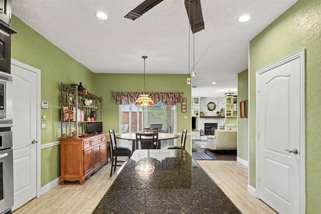 1713 Endicott Drive, Plano, TX 75025 1713 Endicott Drive, Plano, TX 75025