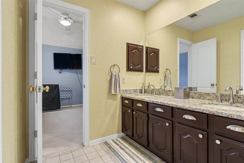 1713 Endicott Drive, Plano, TX 75025 1713 Endicott Drive, Plano, TX 75025