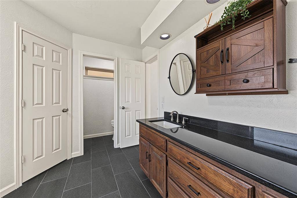 3928 Carrizo Drive, Plano, TX 75074 3928 Carrizo Drive, Plano, TX 75074