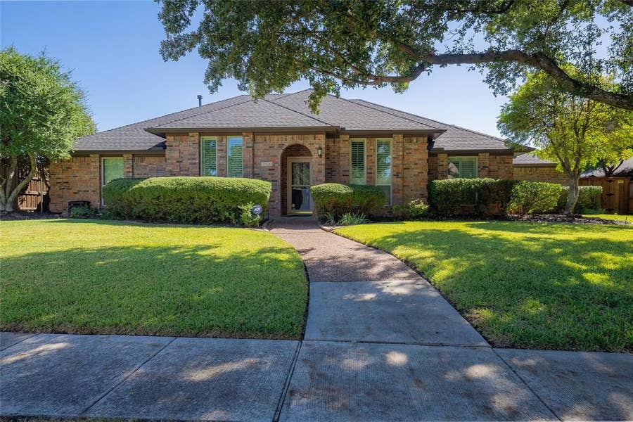 Property photo for 3928 Carrizo Drive, Plano, TX