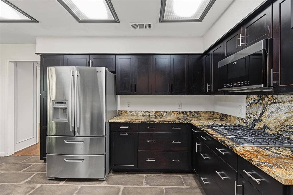 3928 Carrizo Drive, Plano, TX 75074 3928 Carrizo Drive, Plano, TX 75074