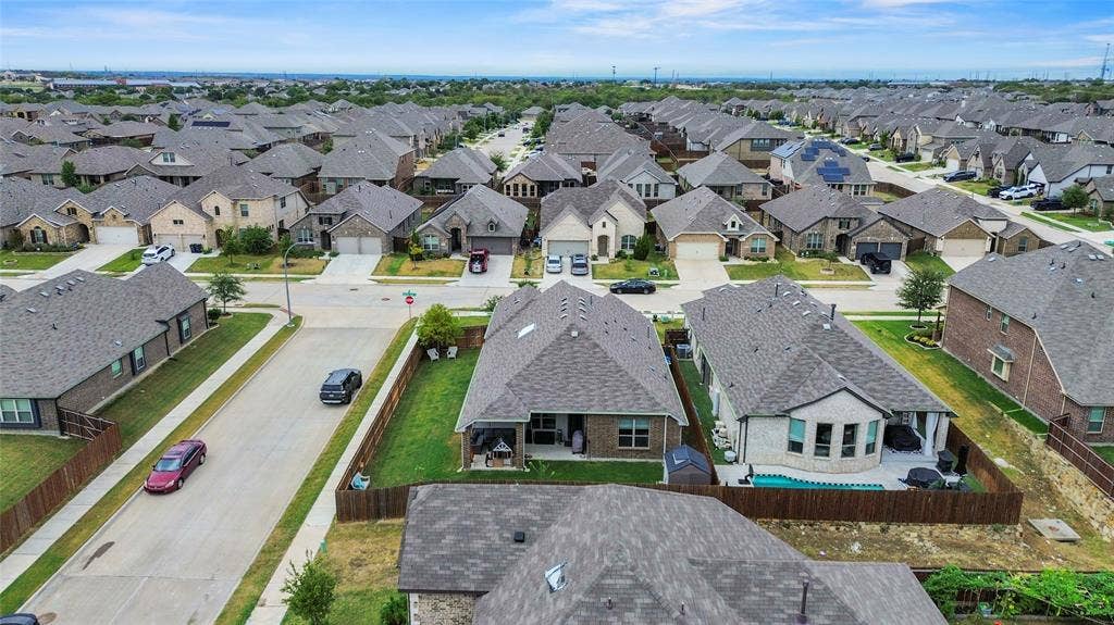 6152 Cobbetts Pond Lane, Fort Worth, TX 76179 Residential neighborhood
