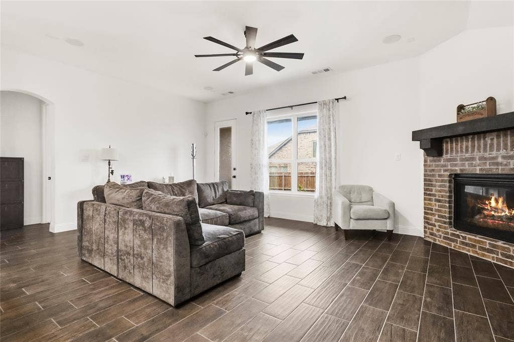 6152 Cobbetts Pond Lane, Fort Worth, TX 76179 6152 Cobbetts Pond Lane, Fort Worth, TX 76179