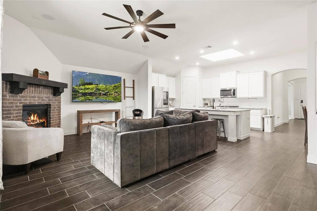 6152 Cobbetts Pond Lane, Fort Worth, TX 76179 6152 Cobbetts Pond Lane, Fort Worth, TX 76179