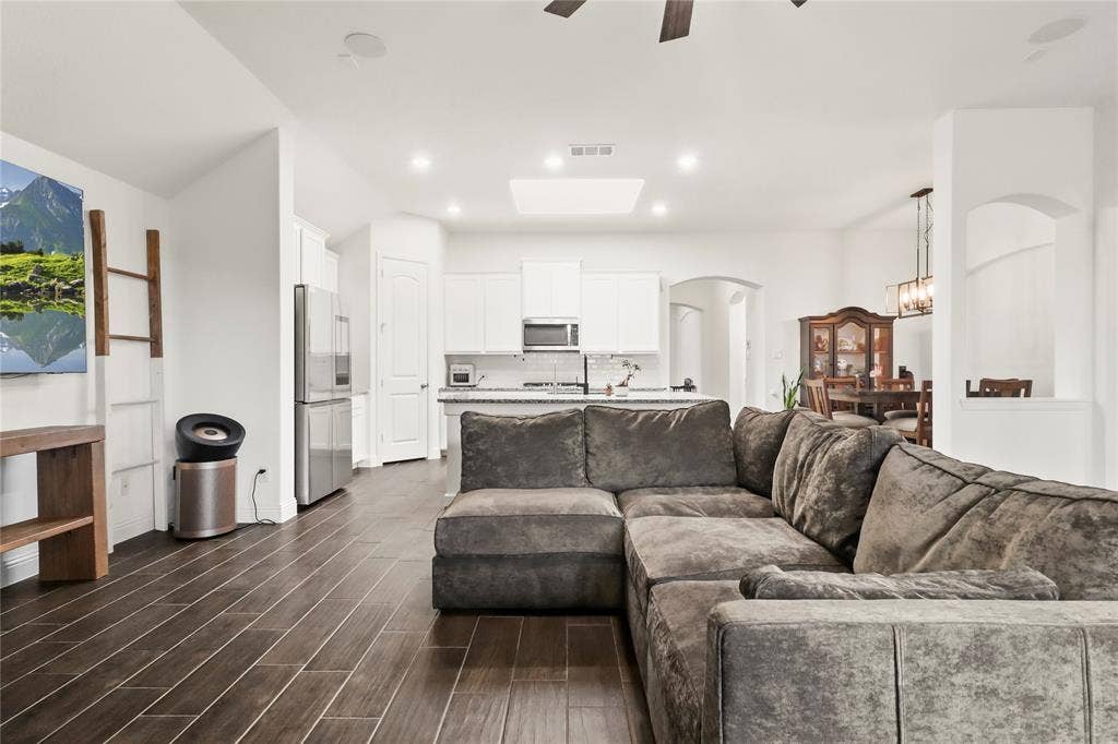 6152 Cobbetts Pond Lane, Fort Worth, TX 76179 6152 Cobbetts Pond Lane, Fort Worth, TX 76179