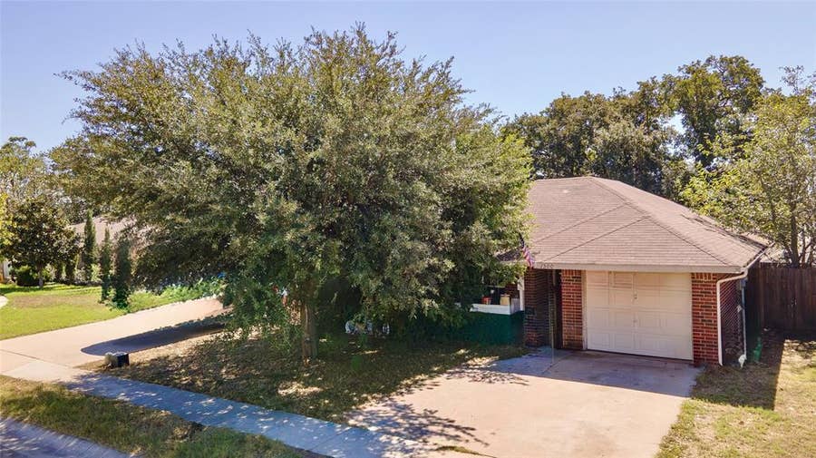 Property photo for 1500 Paco Trail, Denton, TX