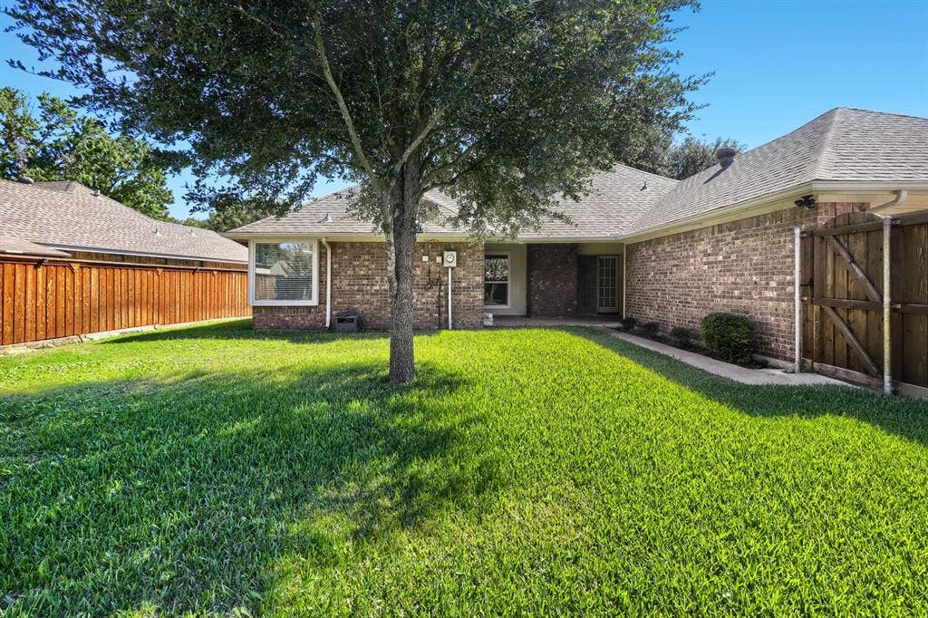 504 Wisterglen Drive, DeSoto, TX 75115 504 Wisterglen Drive, DeSoto, TX 75115