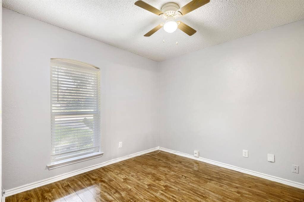 504 Wisterglen Drive, DeSoto, TX 75115 504 Wisterglen Drive, DeSoto, TX 75115