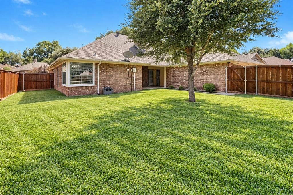 504 Wisterglen Drive, DeSoto, TX 75115 504 Wisterglen Drive, DeSoto, TX 75115