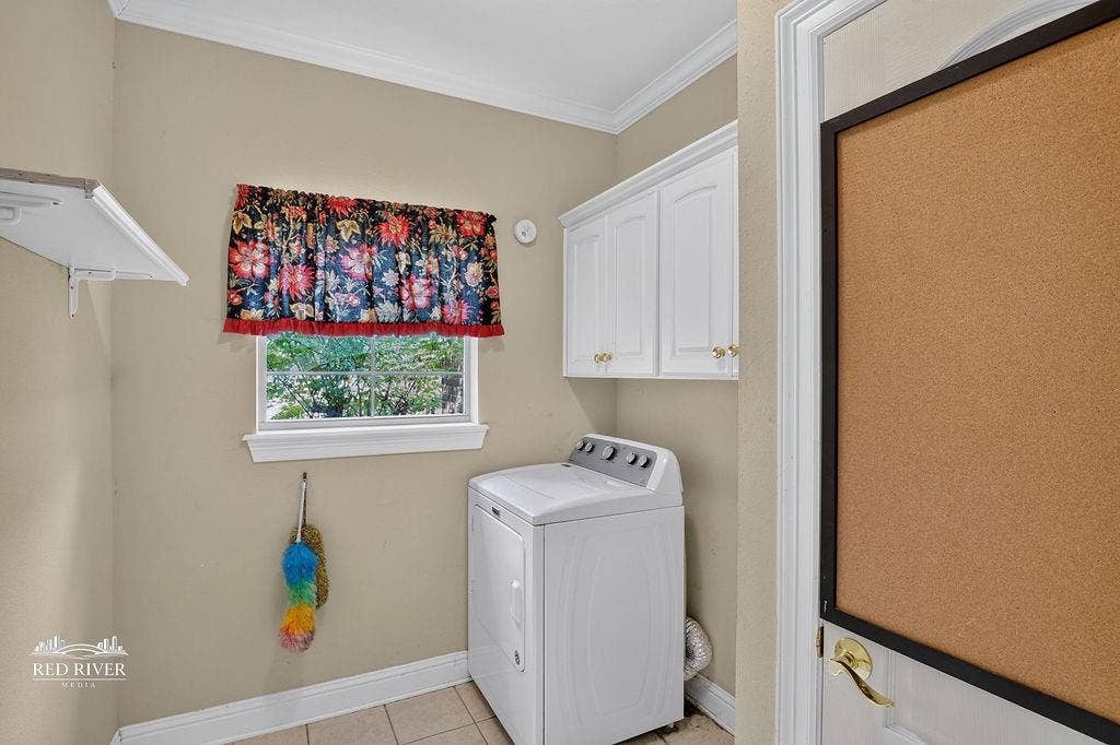 10571 Norris Ferry Road, Shreveport, LA 71106 Room for washer & dryer.