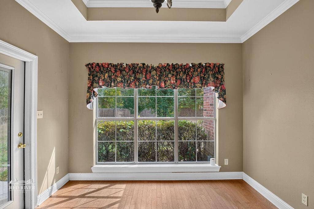 10571 Norris Ferry Road, Shreveport, LA 71106 Dining or breakfast area.