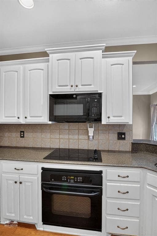 10571 Norris Ferry Road, Shreveport, LA 71106 Electric cooktop.