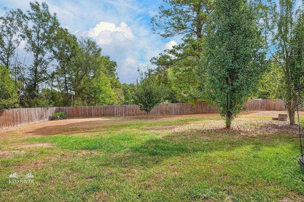 10571 Norris Ferry Road, Shreveport, LA 71106 Lots of apple, peach & mulberry trees.