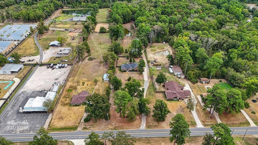 10571 Norris Ferry Road, Shreveport, LA 71106 Lots of trees on property.