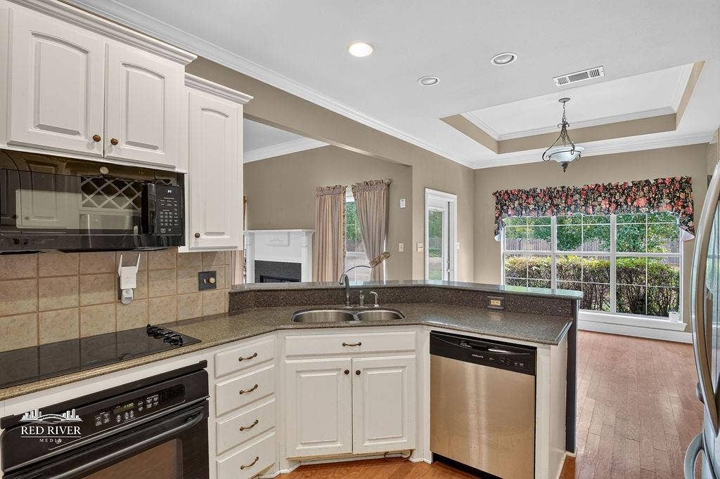 10571 Norris Ferry Road, Shreveport, LA 71106 Open floor plan.