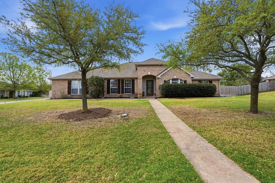 Property photo for 114 Clydesdale Drive, Fate, TX