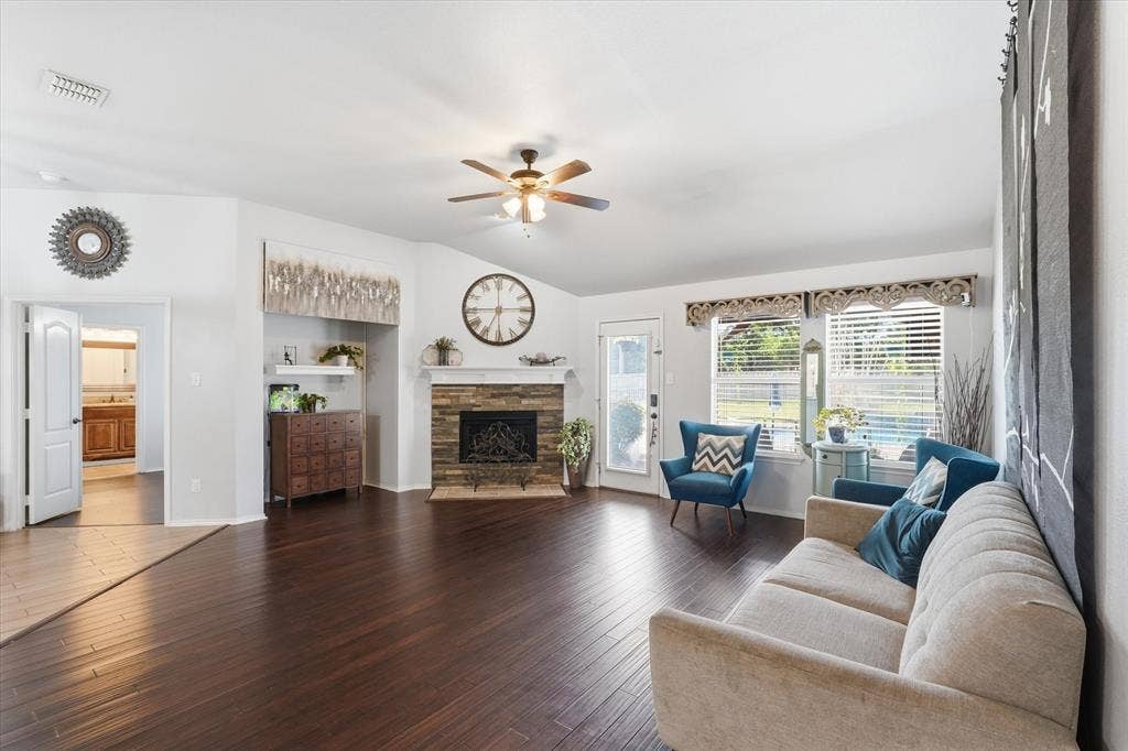 114 Clydesdale Drive, Fate, TX 75087 114 Clydesdale Drive, Fate, TX 75087