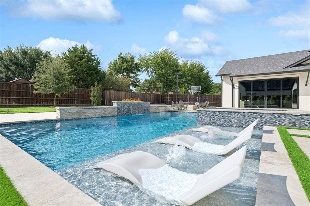 826 Marie Drive, Colleyville, TX 76034