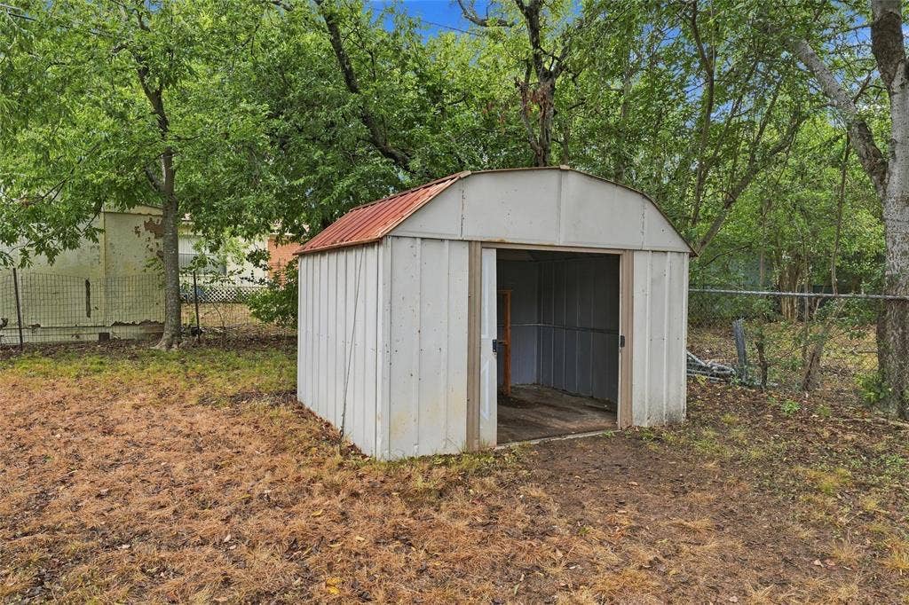 1806 Rambler Drive, Waco, TX 76710 1806 Rambler Drive, Waco, TX 76710