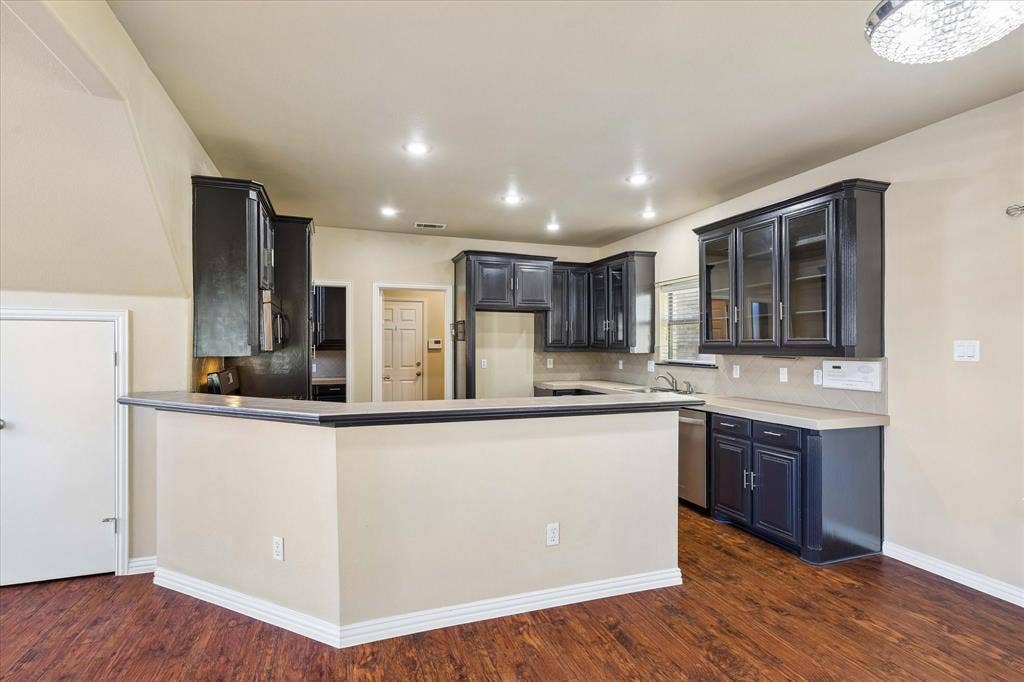 2047 Chevella Drive, Dallas, TX 75232 2047 Chevella Drive, Dallas, TX 75232