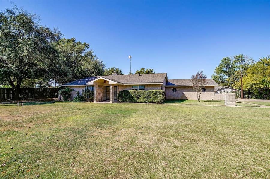 Property photo for 1060 S Burleson Boulevard, Burleson, TX