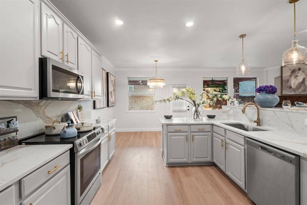 2208 Sheldon Drive, McKinney, TX 75072 2208 Sheldon Drive, McKinney, TX 75072