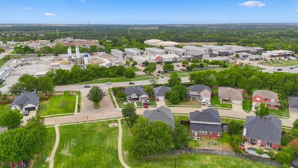 200 Ellicott Drive, Roanoke, TX 76262