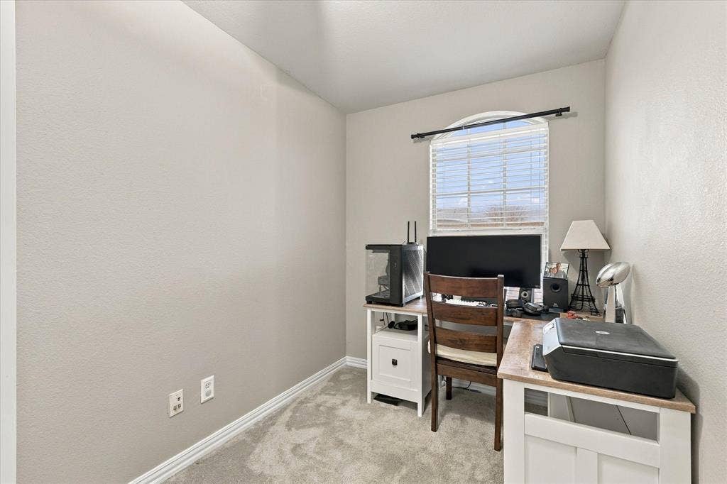 200 Ellicott Drive, Roanoke, TX 76262