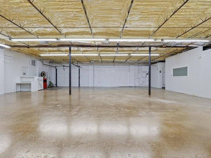 914 W Commerce Street, Dallas, TX 75208 914 W Commerce Street, Dallas, TX 75208