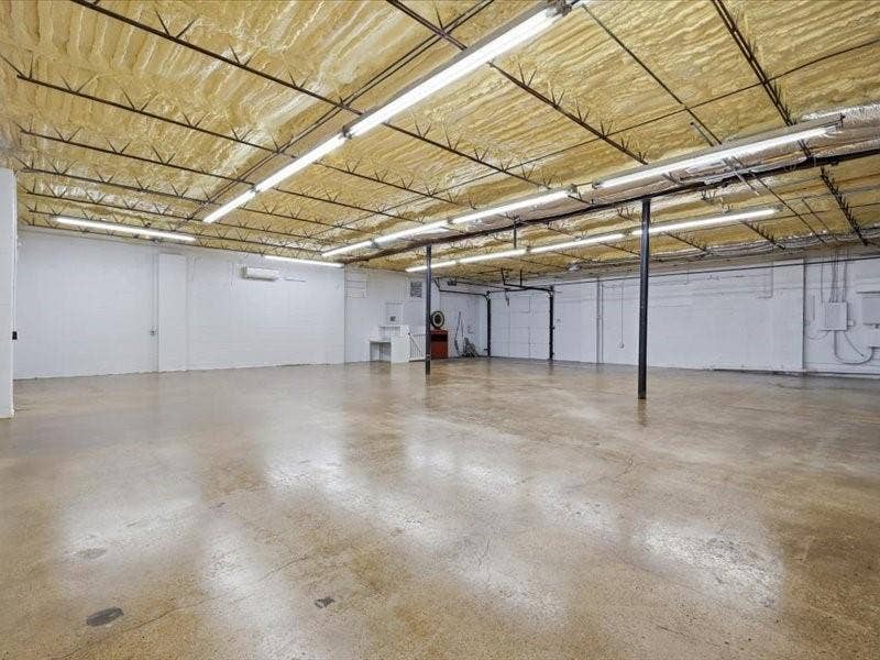 914 W Commerce Street, Dallas, TX 75208 914 W Commerce Street, Dallas, TX 75208