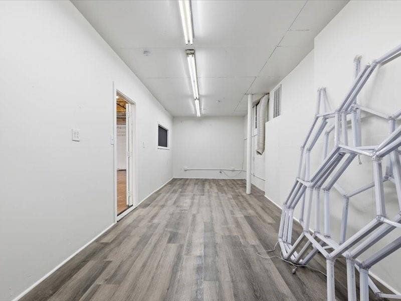 914 W Commerce Street, Dallas, TX 75208 914 W Commerce Street, Dallas, TX 75208