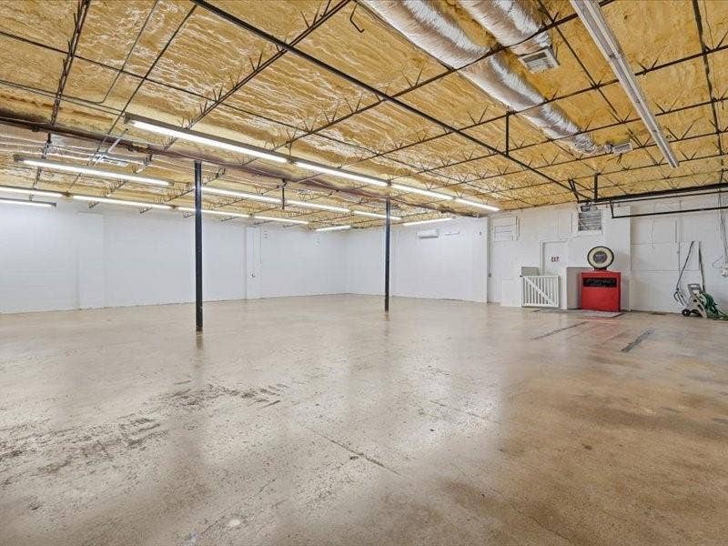 914 W Commerce Street, Dallas, TX 75208 914 W Commerce Street, Dallas, TX 75208