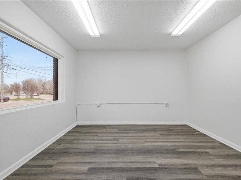 914 W Commerce Street, Dallas, TX 75208 914 W Commerce Street, Dallas, TX 75208