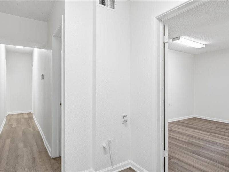 914 W Commerce Street, Dallas, TX 75208 914 W Commerce Street, Dallas, TX 75208