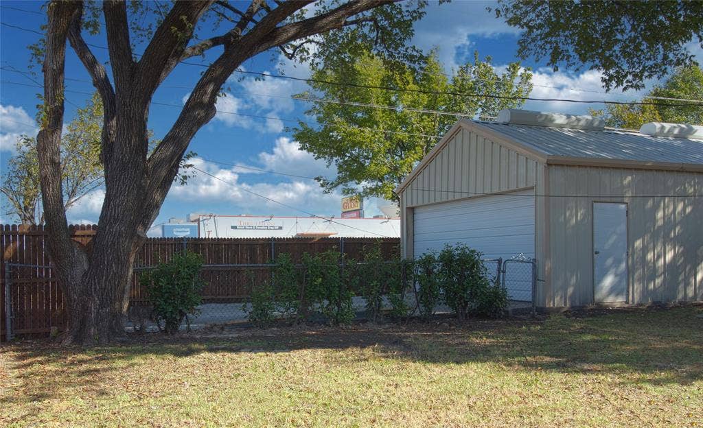 11703 Abston Lane, Dallas, TX 75218
