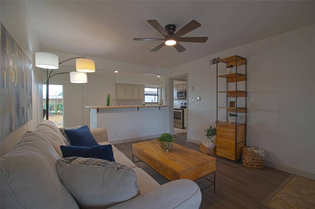 11703 Abston Lane, Dallas, TX 75218