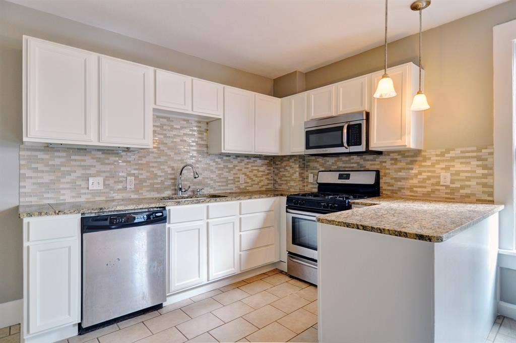 656 May Street, Fort Worth, TX 76104 656 May Street, Fort Worth, TX 76104