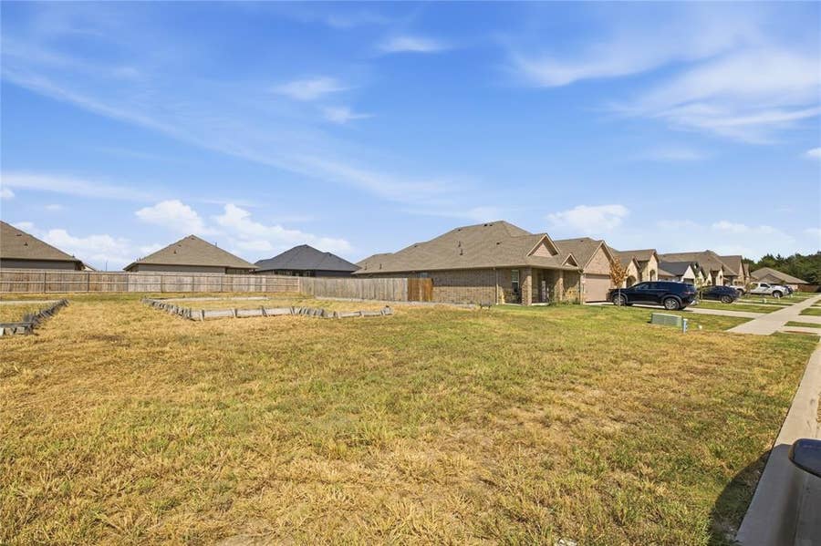 Property photo for 708 Greyson Lane, Greenville, TX