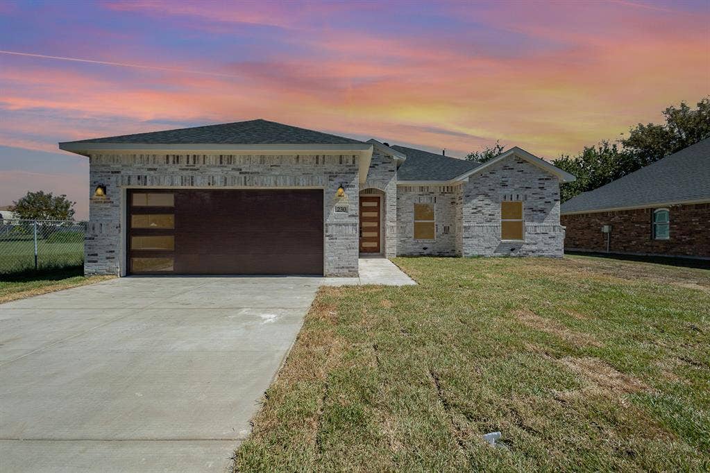 230 Flying Bridge Drive, Gun Barrel City, TX 75156 Lovely setting sun.