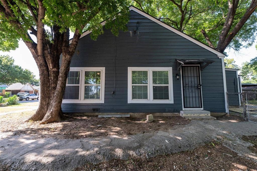 300 Emma Street, #A, Fort Worth, TX 76111 300 Emma Street, #A, Fort Worth, TX 76111