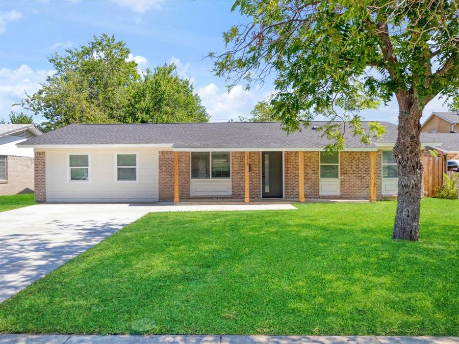 Property photo for 1213 Fairmont Street, Irving, TX