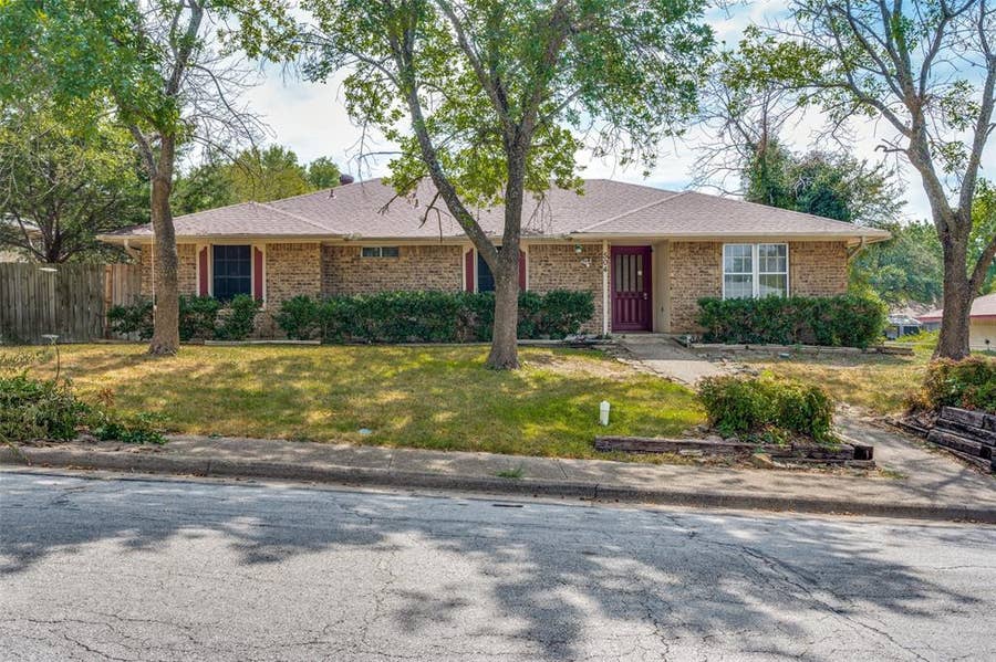 Property photo for 504 Pheasant Lane, DeSoto, TX
