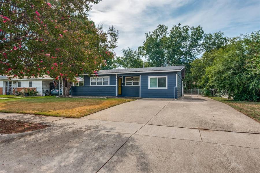 Property photo for 408 E Tucker Boulevard, Arlington, TX