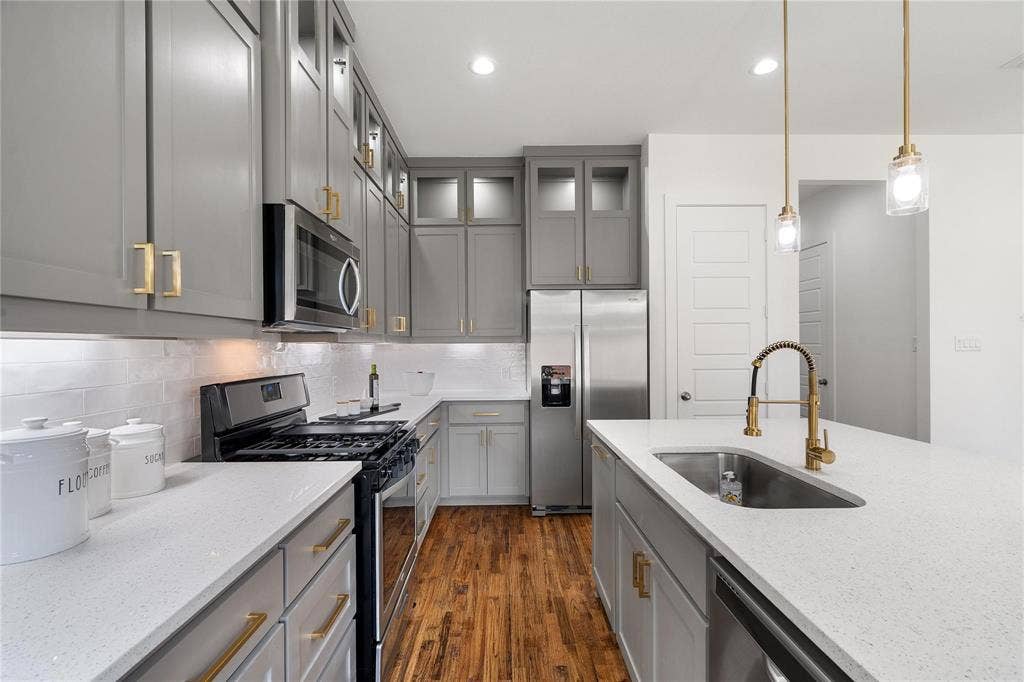 907 Saint George Place, DeSoto, TX 75115 907 Saint George Place, DeSoto, TX 75115