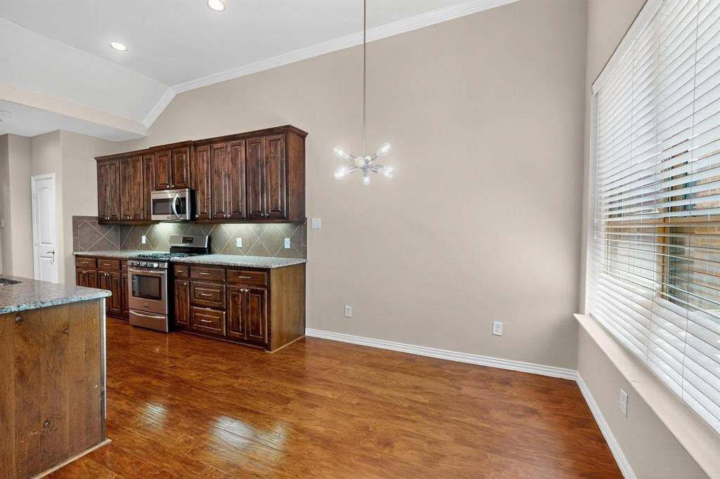 6106 Black Swan Circle, Garland, TX 75044