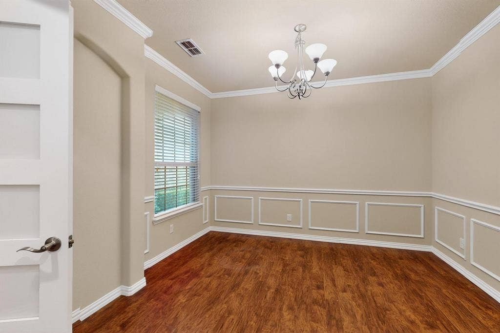 Flex Room - Use as 3rd Bedroom with it's own closet and door.
