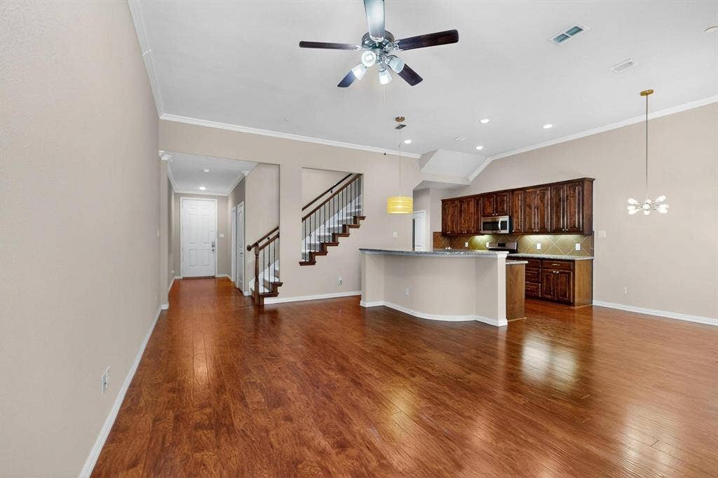6106 Black Swan Circle, Garland, TX 75044
