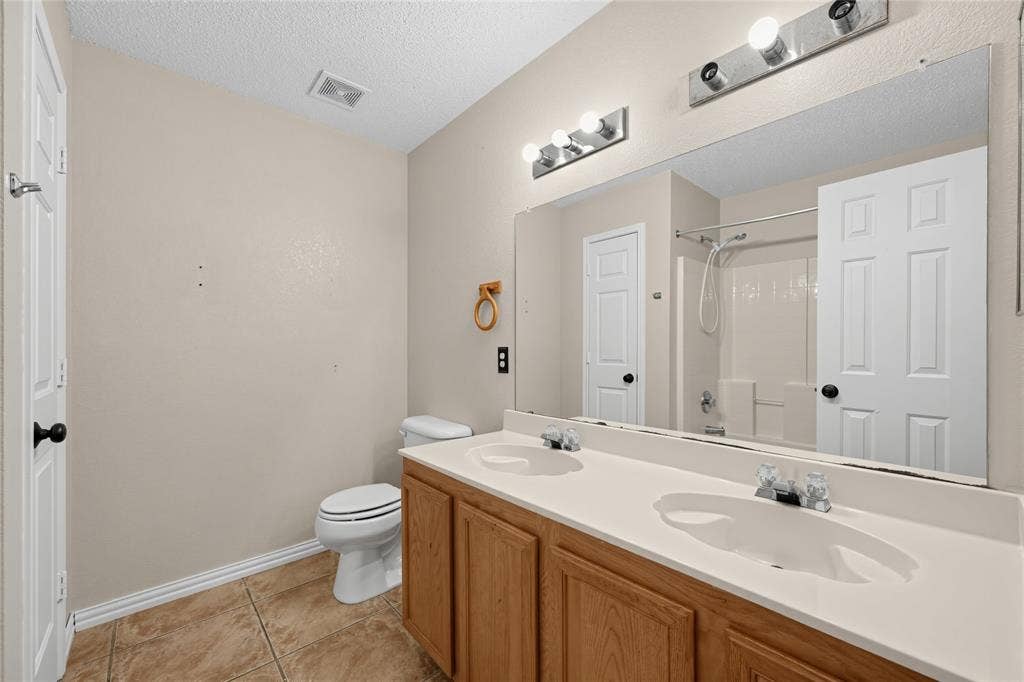 1857 Lariat Drive, Fort Worth, TX 76247 1857 Lariat Drive, Fort Worth, TX 76247