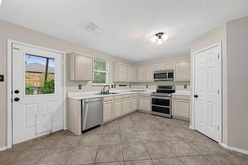 1857 Lariat Drive, Fort Worth, TX 76247 1857 Lariat Drive, Fort Worth, TX 76247